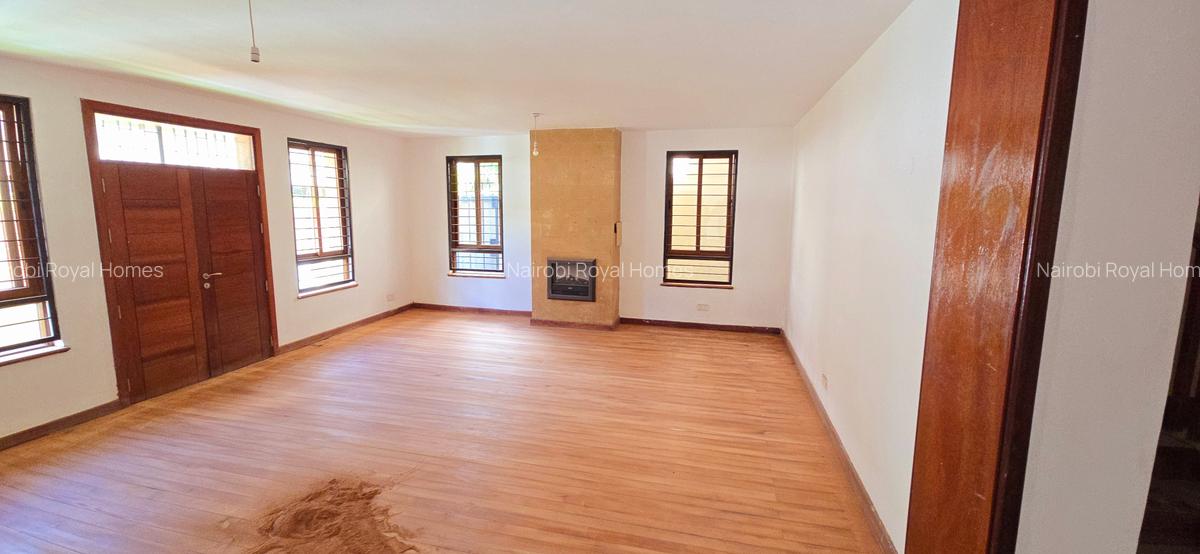 4 Bed Townhouse with En Suite at Convent Drive - 7