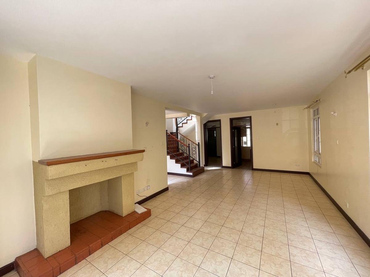 4 Bed Townhouse with En Suite in Langata - 6