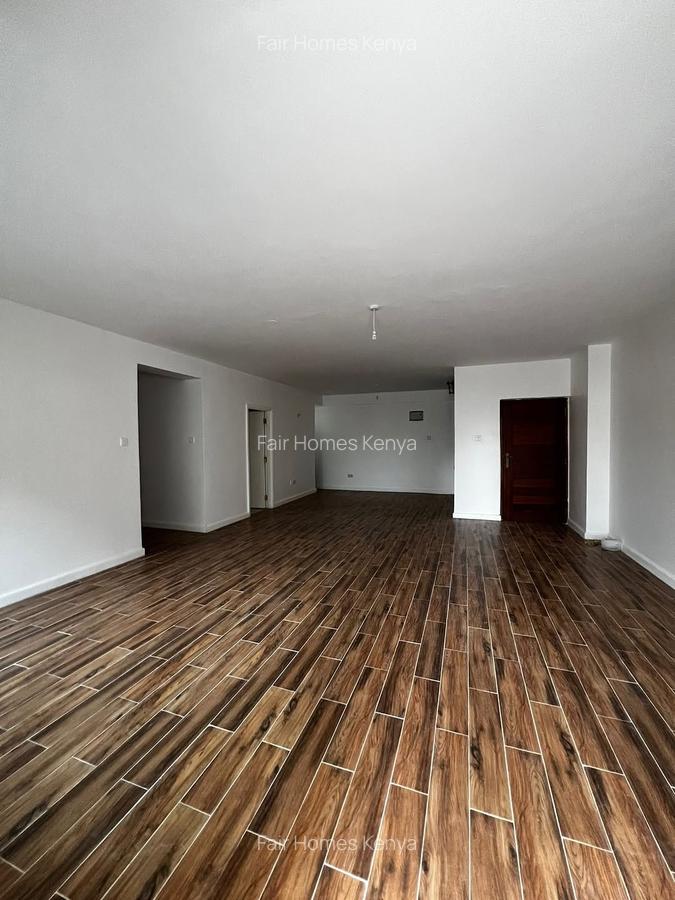 3 Bed Apartment with En Suite at Hatheru Road - 2