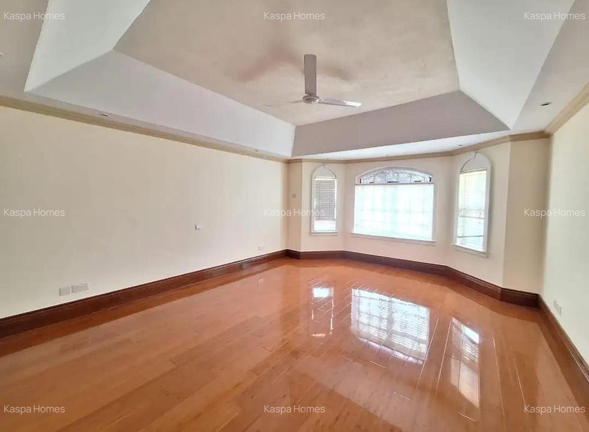 4 Bed House with En Suite in Kitisuru - 2