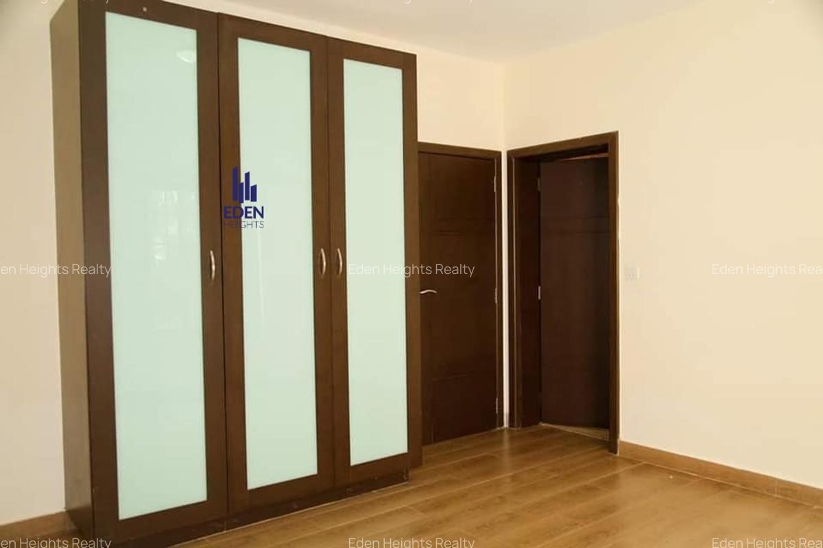 3 Bed Apartment with En Suite in Riverside - 9