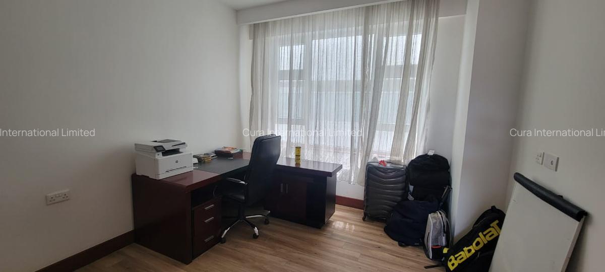 3 Bed Apartment with En Suite in Parklands - 6