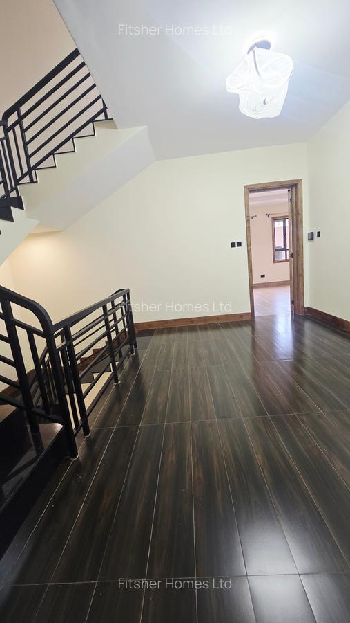 4 Bed Townhouse with En Suite in Redhill - 16