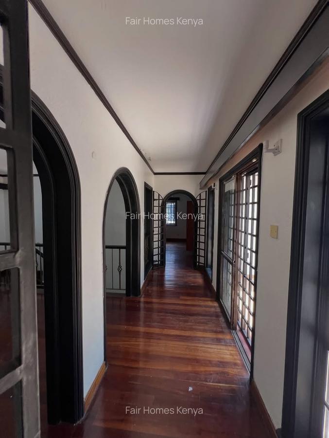 4 Bed Townhouse with En Suite at Riverside Drive - 12