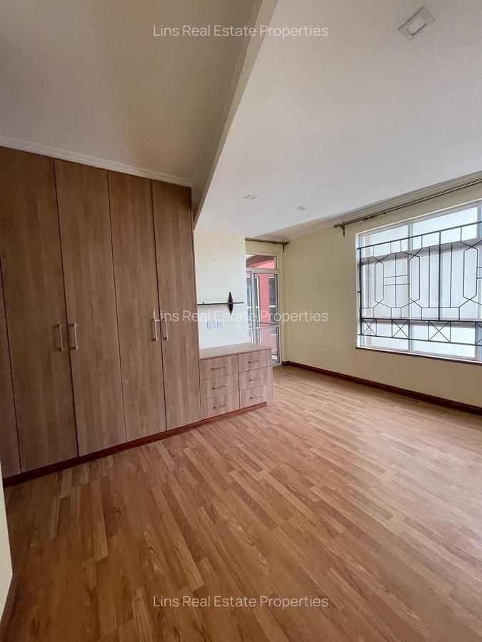 Serviced 4 Bed Apartment with En Suite in Parklands - 3