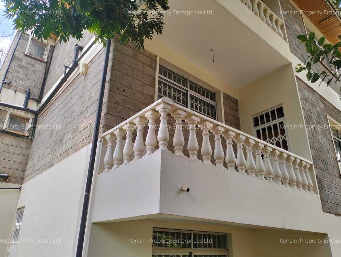 5 Bed Townhouse with En Suite in Lavington - 19
