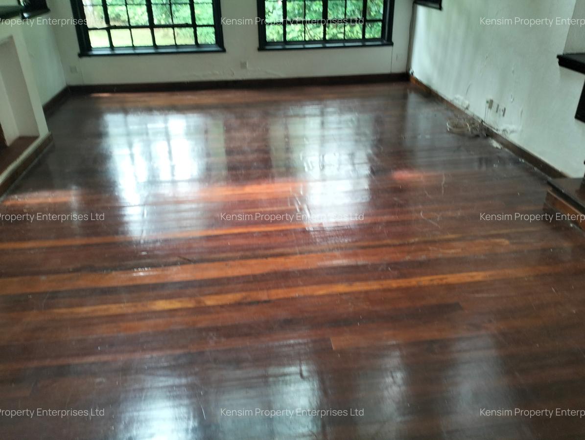 5 Bed Townhouse with En Suite in Riverside - 11