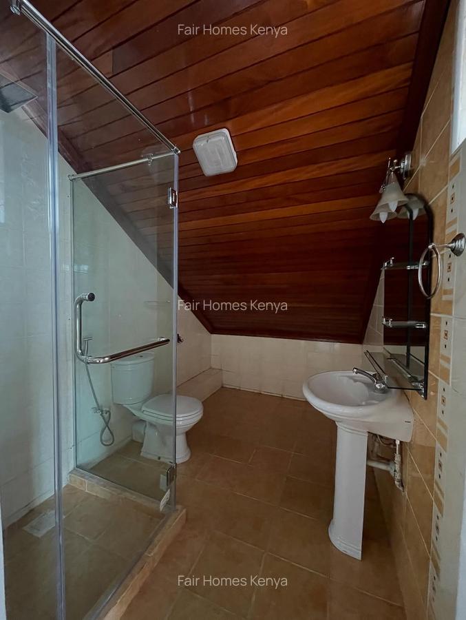 5 Bed Townhouse with En Suite at Lavington Green - 8