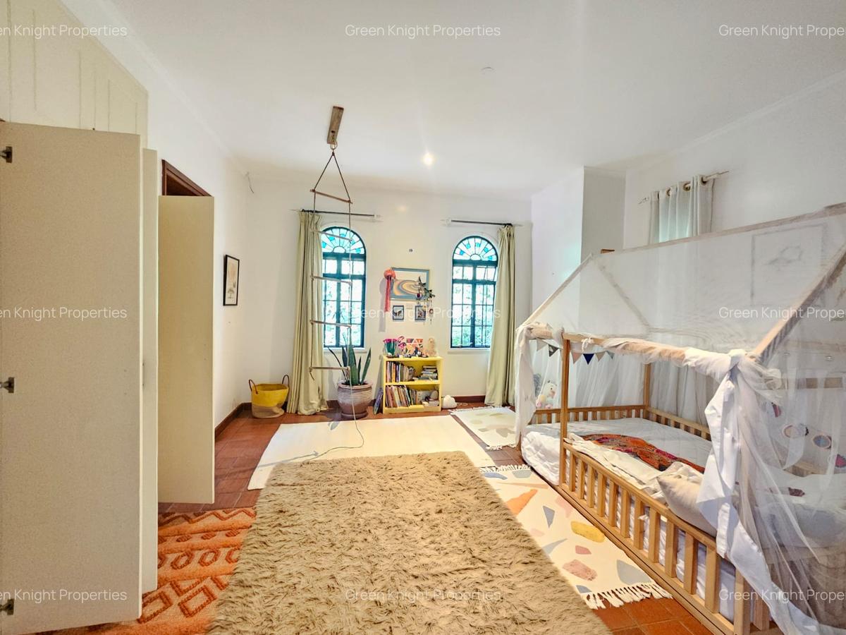 4 Bed House with En Suite in Loresho - 10