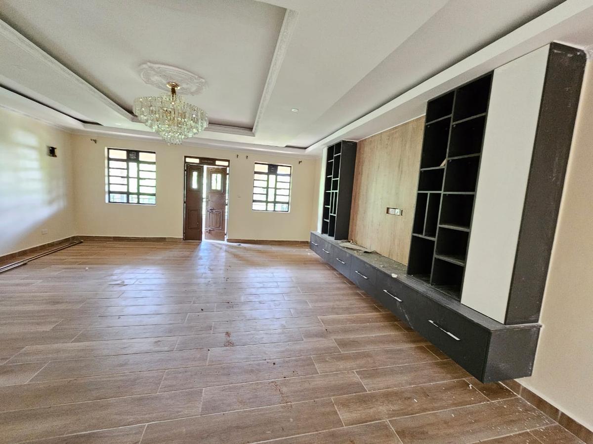 6 Bed House with En Suite in Kitisuru - 11