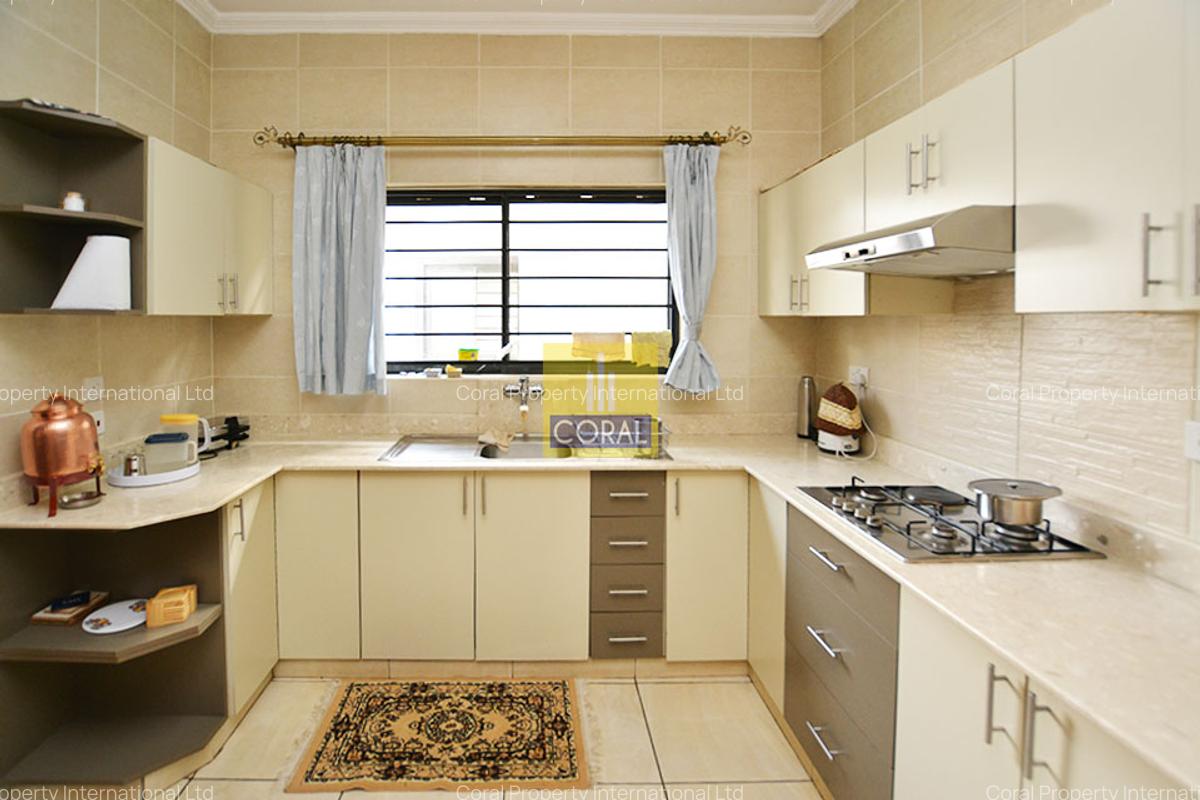 3 Bed Apartment with Backup Generator in Rhapta Road - 3