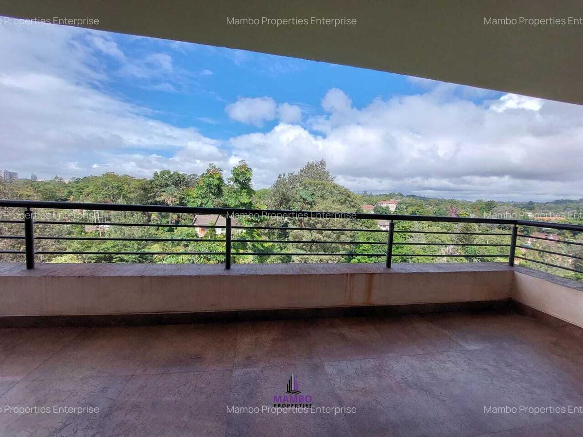 3 Bed Apartment with En Suite at Riverside Drive - 17