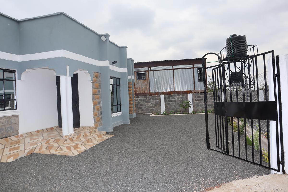 3 Bed House with En Suite at Acacia - 4