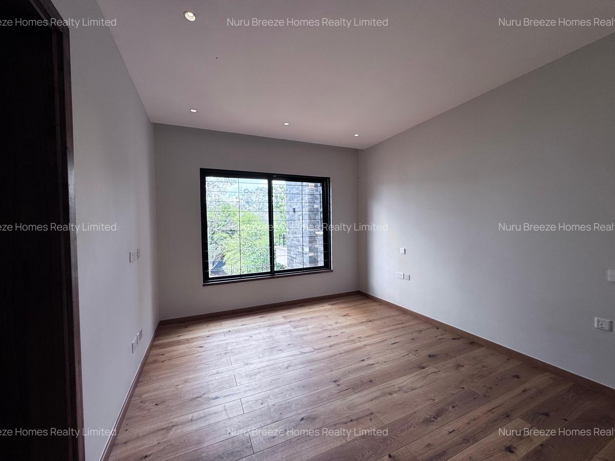 4 Bed Townhouse with En Suite in Loresho - 15