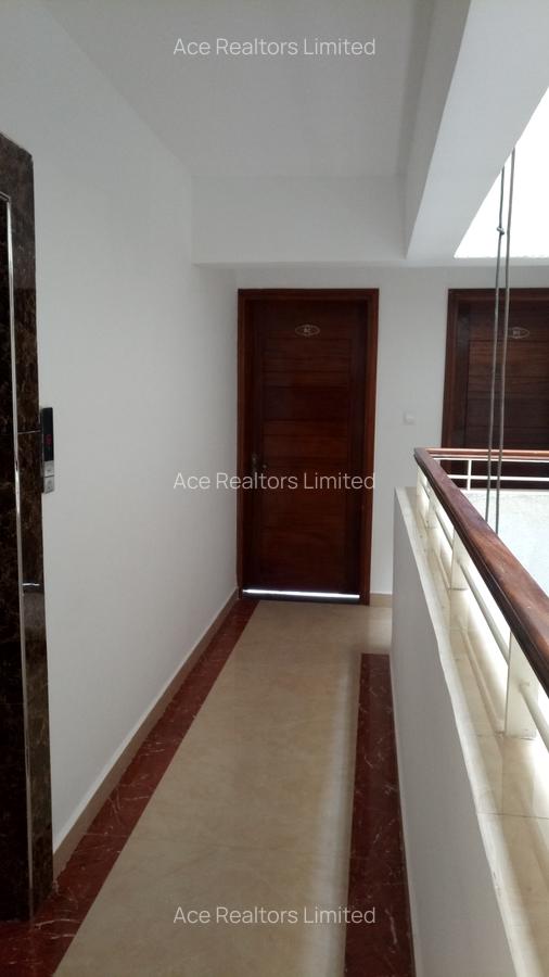 1 Bed Apartment with En Suite at Dennis Pritt Rd - 8