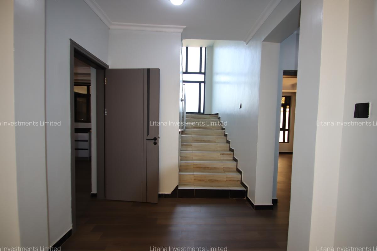 4 Bed House with En Suite in Ruiru - 9