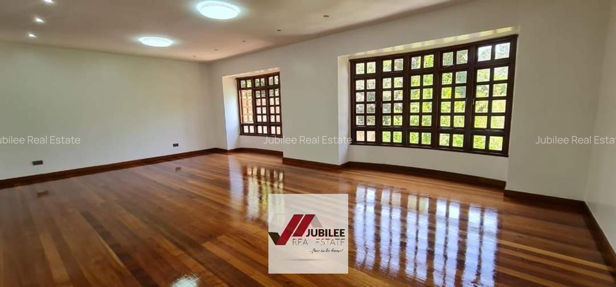7 Bed House with En Suite in Thigiri - 12