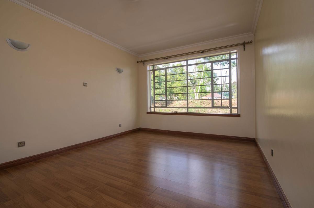 5 Bed Townhouse with En Suite in Westlands Area - 18