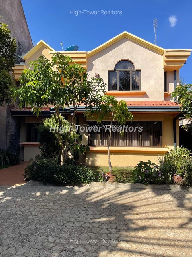 4 Bed Townhouse with En Suite in Runda - 1