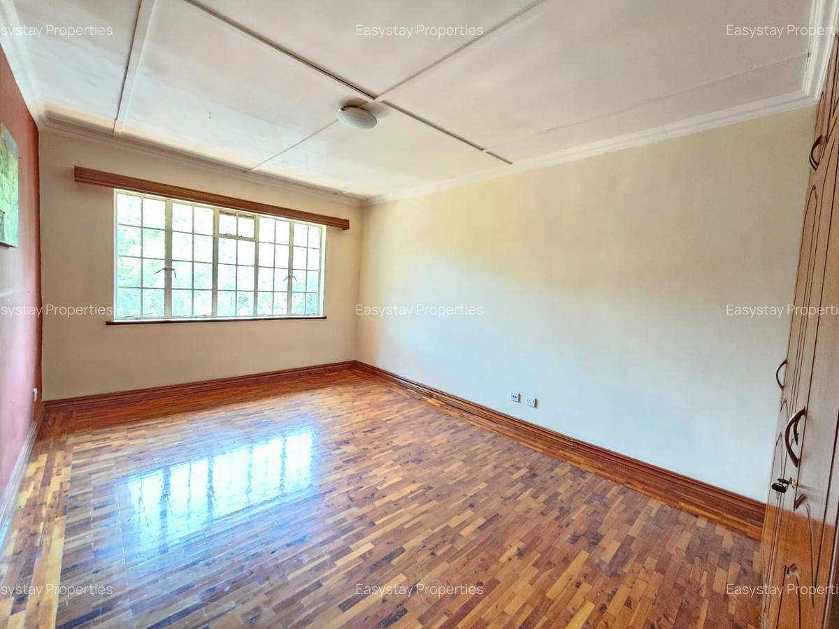 3 Bed Apartment with En Suite in Riverside - 6