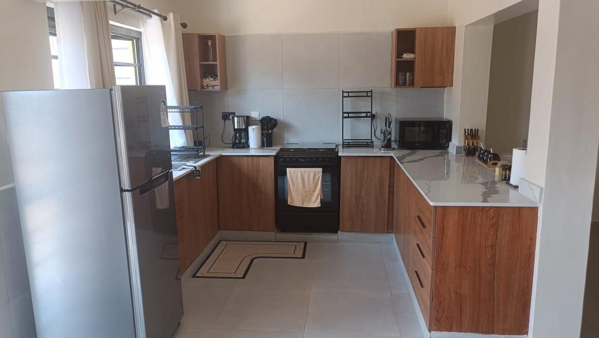 3 Bed House with En Suite at Evergreen - 4