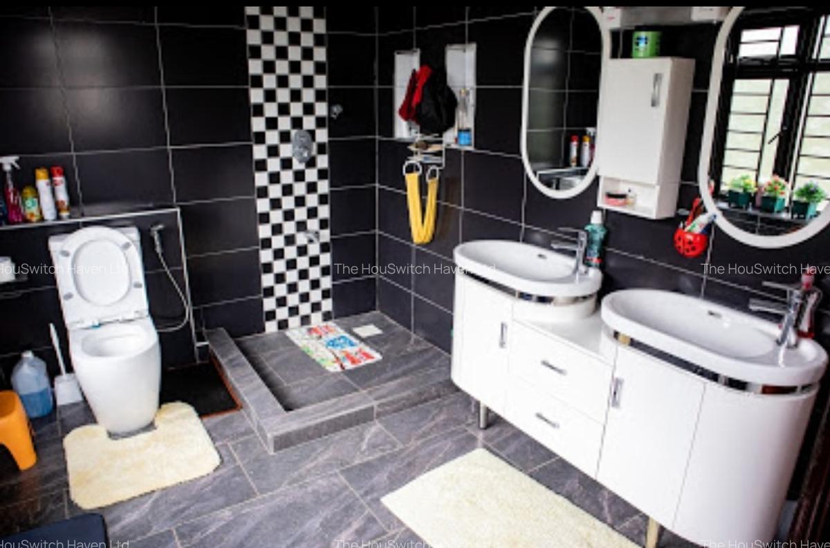 6 Bed House with En Suite at Maasai Lodge Road - 9