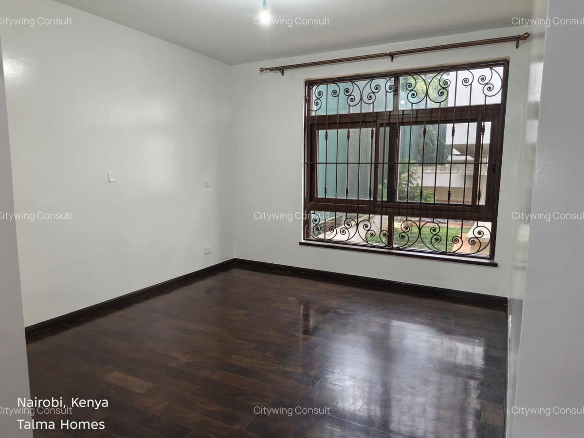 5 Bed Townhouse with En Suite at Lavington Green - 11