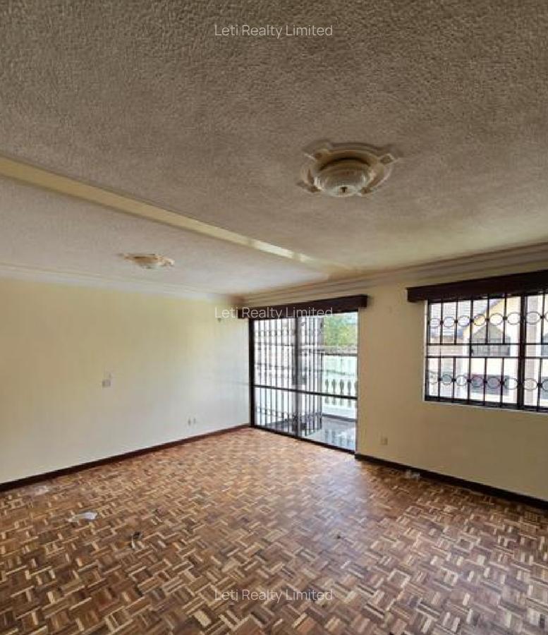 4 Bed Townhouse with En Suite in Lavington - 4