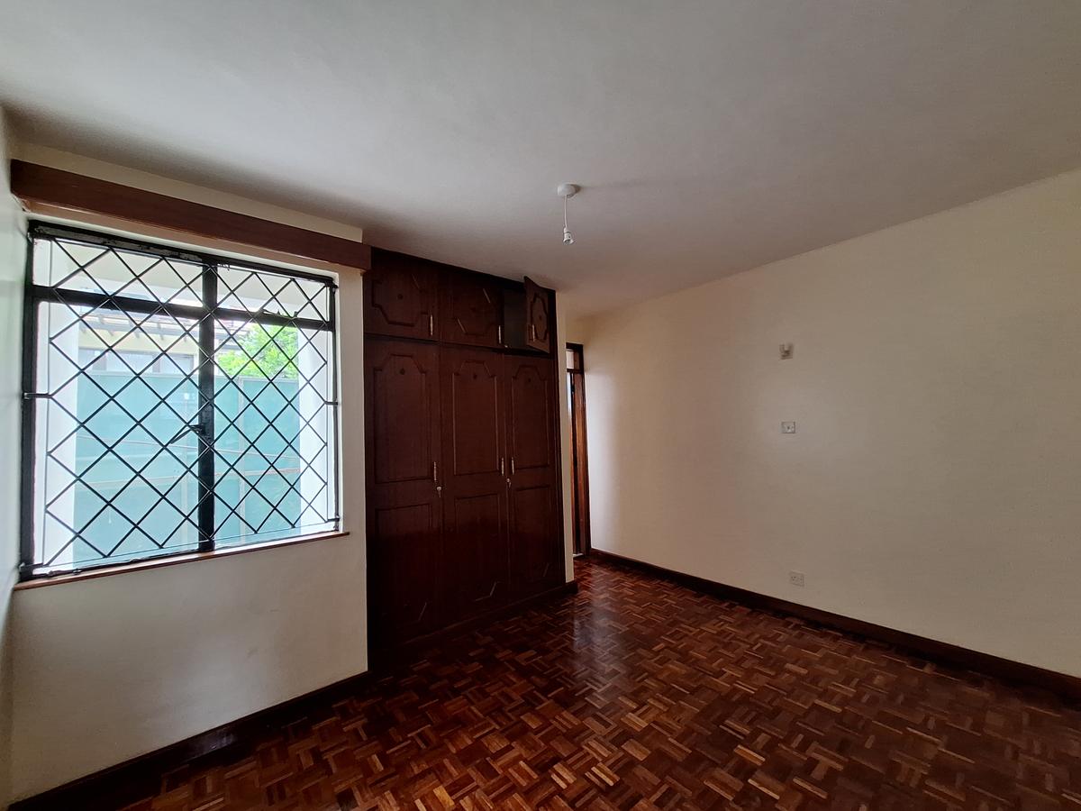 4 Bed Townhouse with En Suite in Lavington - 9