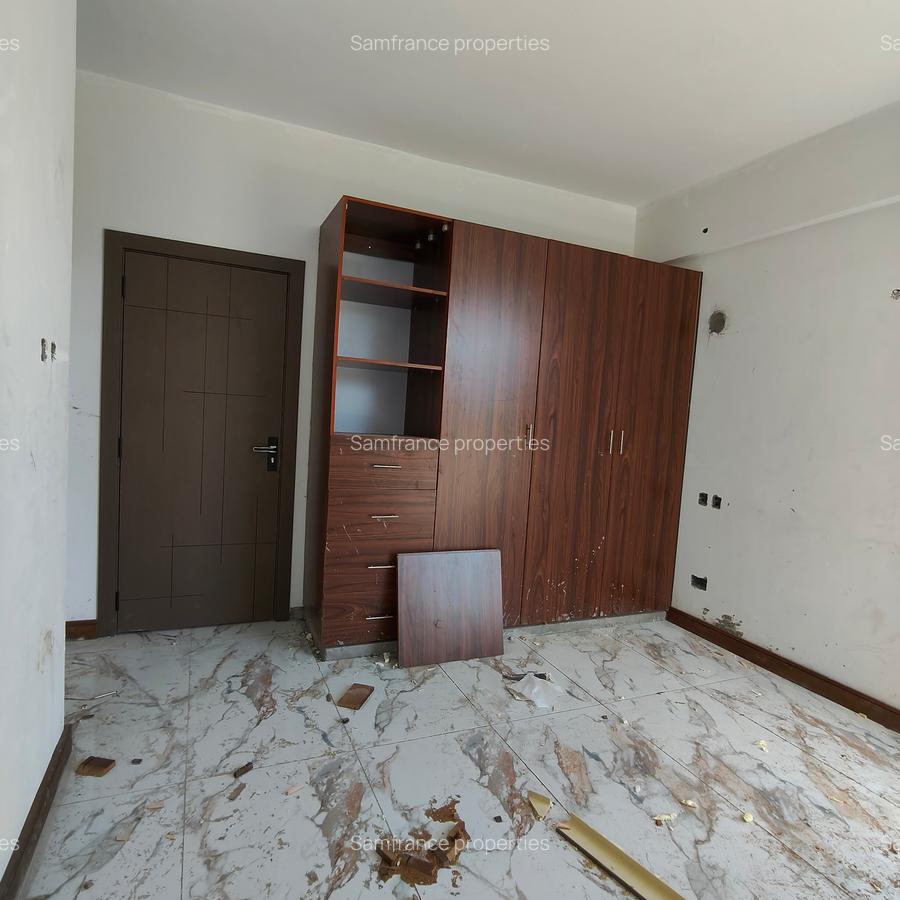 Serviced 3 Bed Apartment with En Suite at Serena Road - 7