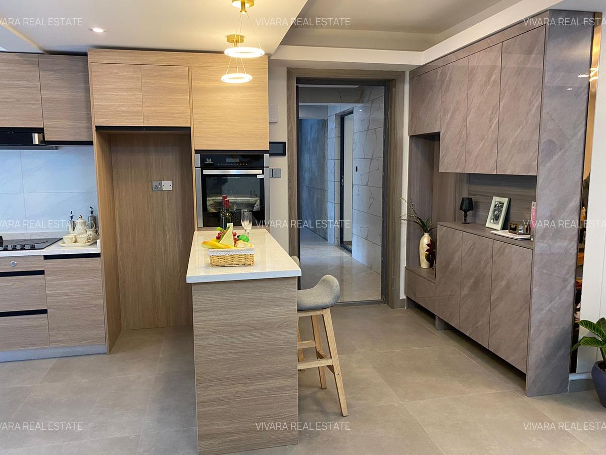 3 Bed Apartment with Swimming Pool in Riverside - 2