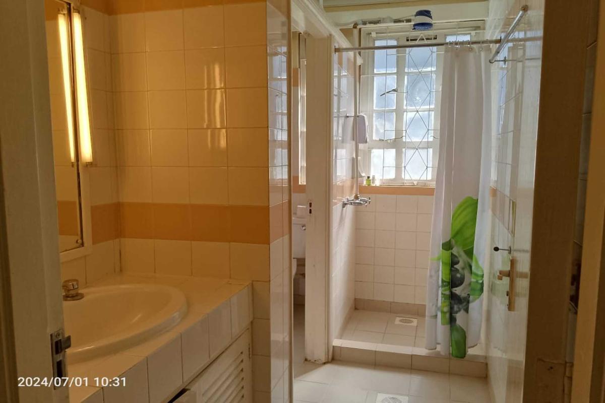 2 Bed Apartment with En Suite in Kilimani - 11