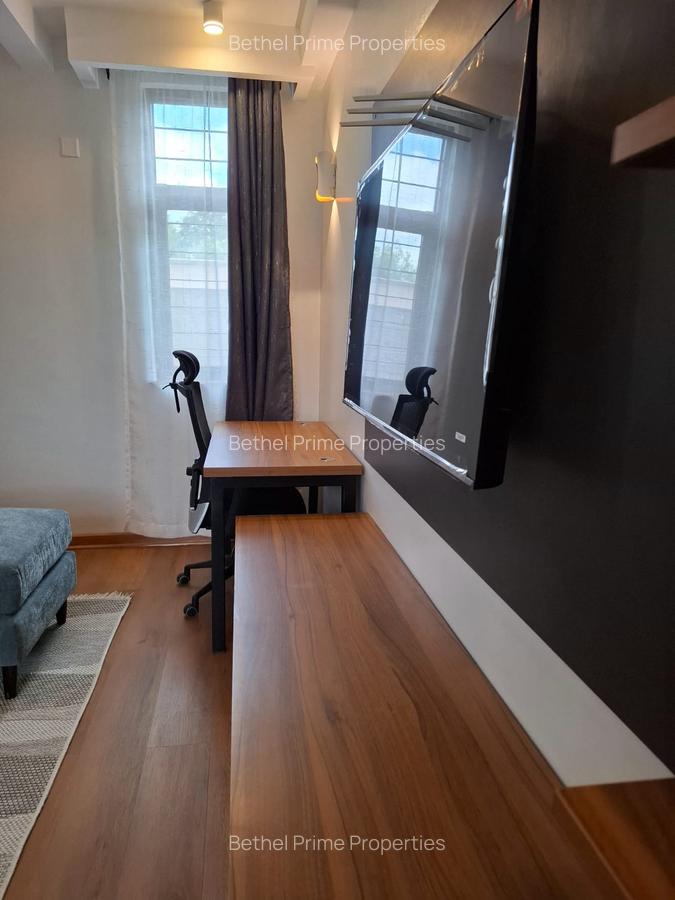 2 Bed House with En Suite in Ridgeways - 4