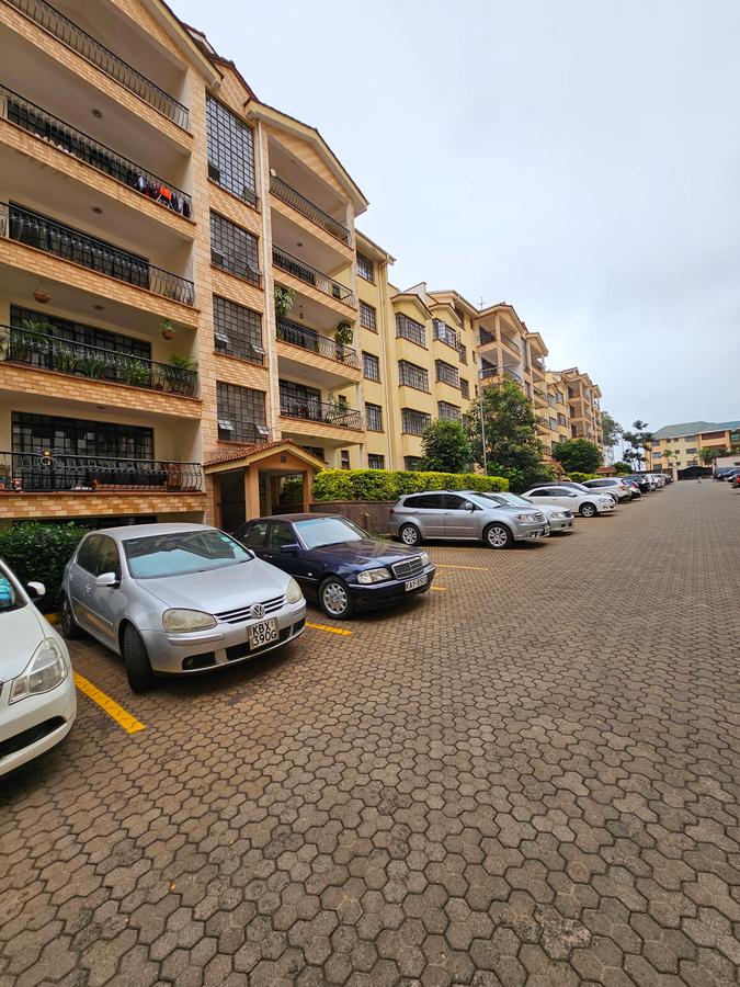 3 Bed Apartment with En Suite at Lavington - 1