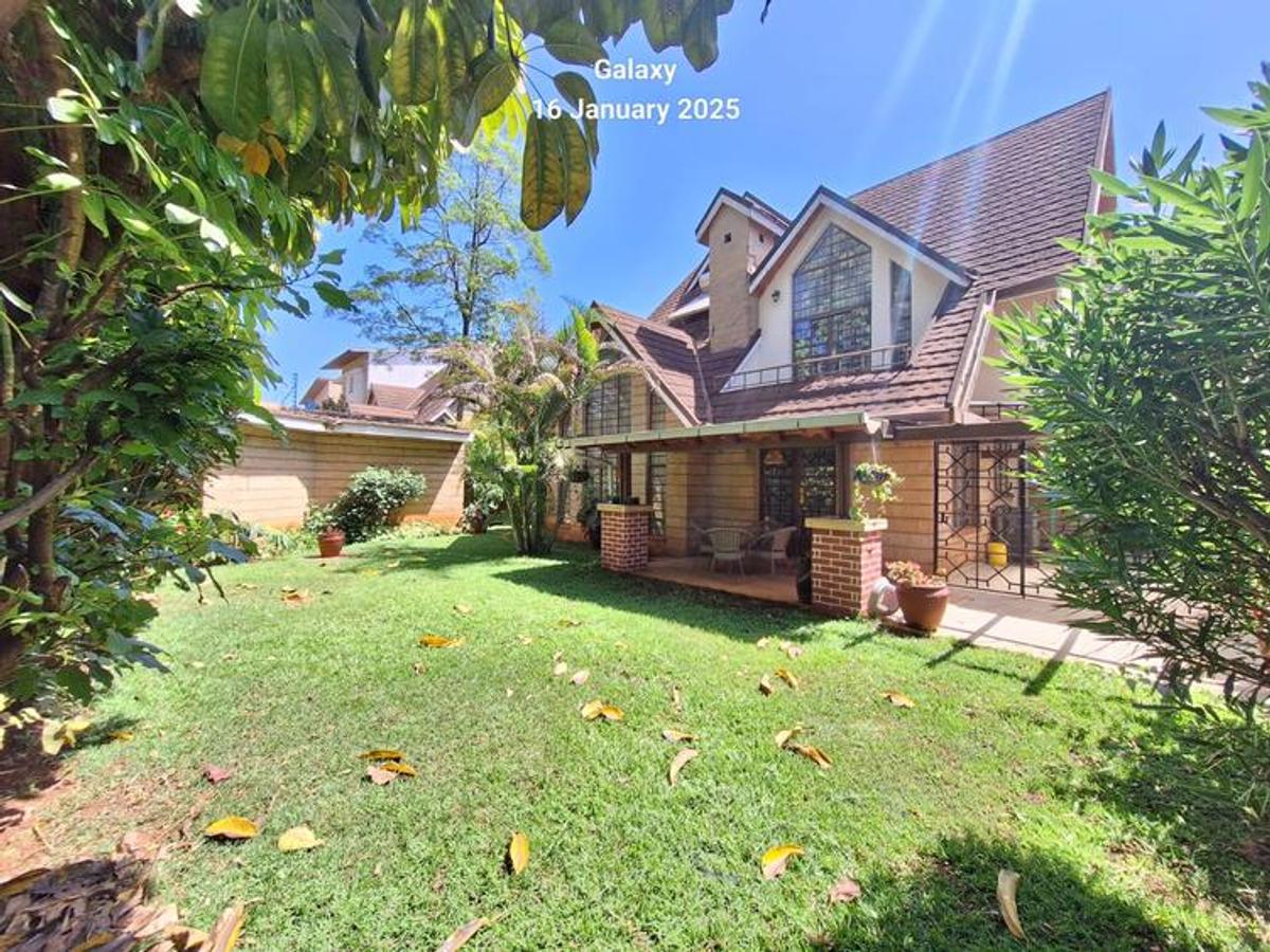 5 Bed Townhouse with En Suite in Lavington - 2