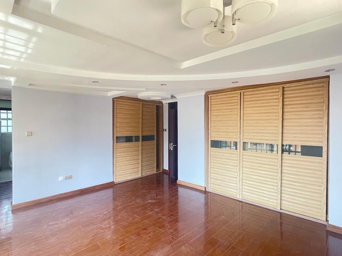 5 Bed Townhouse with En Suite in Lavington - 8