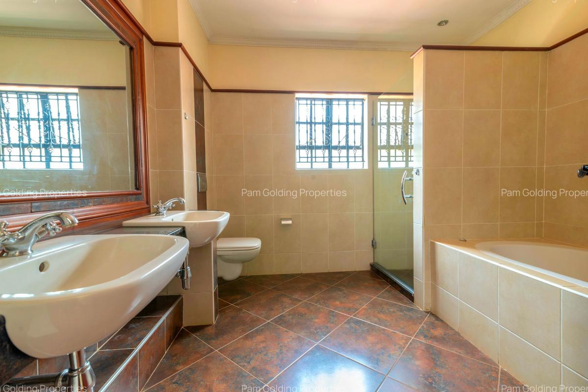 6 Bed House with En Suite in Karen - 12