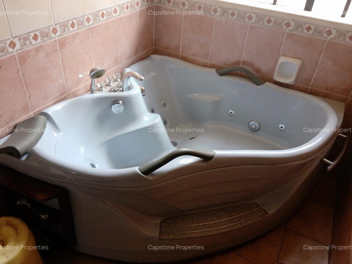 Furnished 2 Bed Apartment with En Suite in Rosslyn - 19