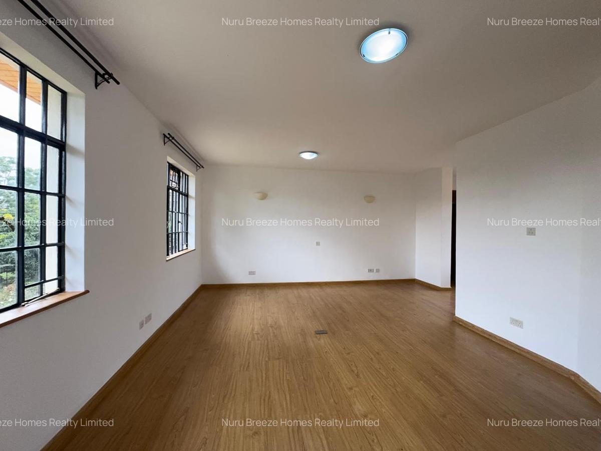 4 Bed House with En Suite in Runda - 20