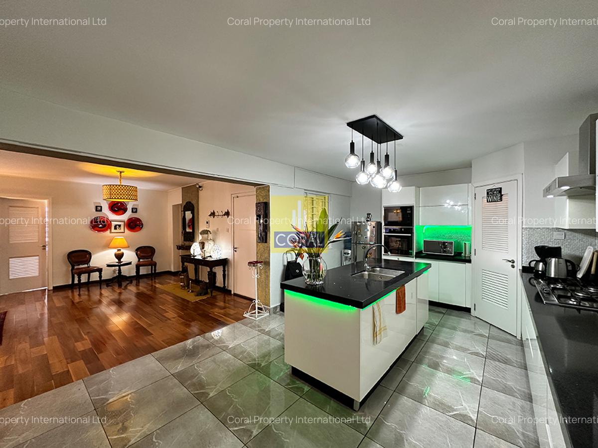 4 Bed Apartment in Kilimani - 8