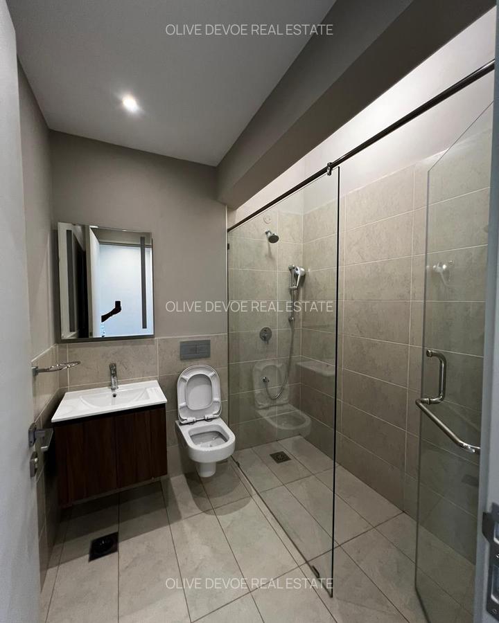 4 Bed Villa with En Suite in Runda - 7