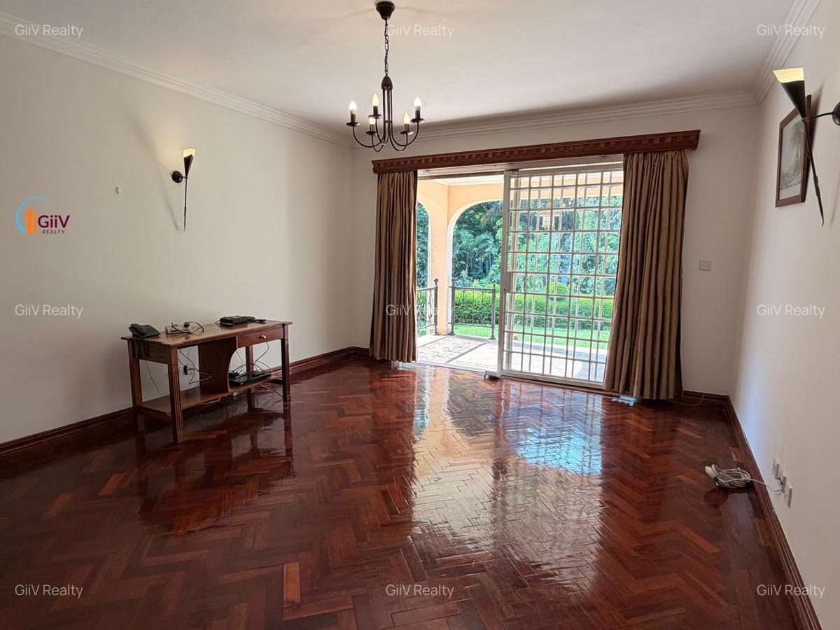 Serviced 3 Bed Apartment with En Suite in Spring Valley - 5