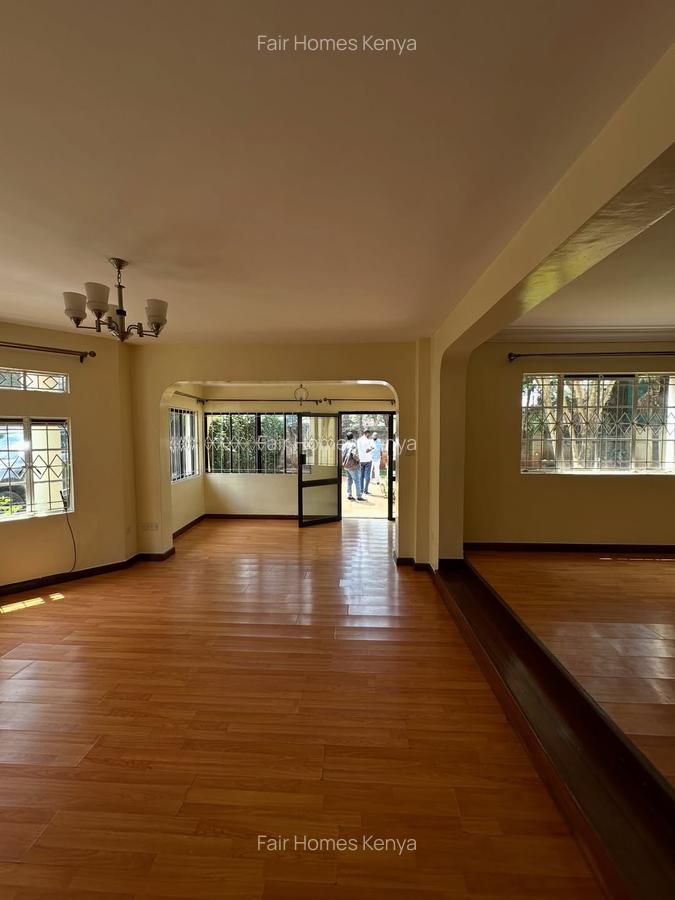 5 Bed Townhouse with En Suite at James Gichuru - 4