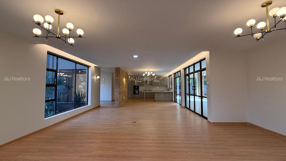 6 Bed Villa with En Suite in Karen - 4