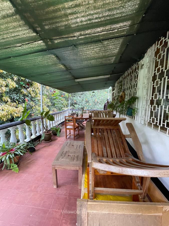 4 Bed Villa with En Suite in Spring Valley - 3