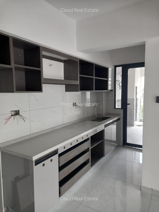 2 Bed Apartment with En Suite in Westlands Area - 3