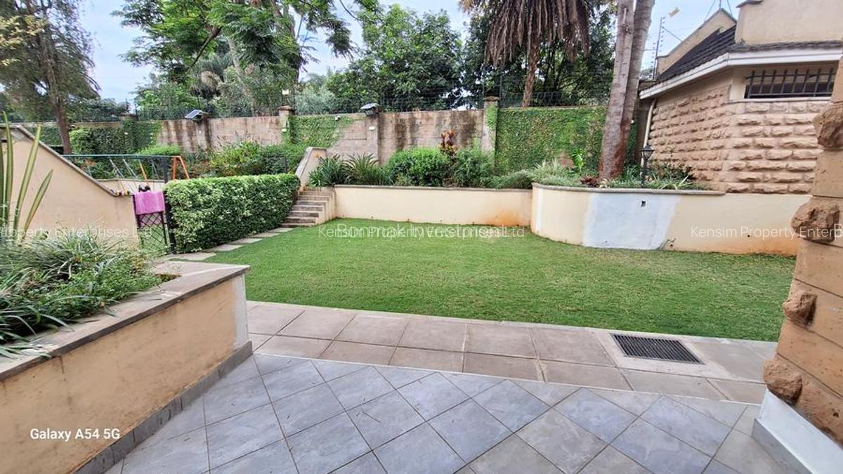 5 Bed Townhouse with En Suite in Lavington - 17