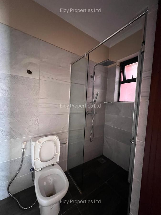 Serviced 6 Bed Apartment with En Suite in Parklands - 15