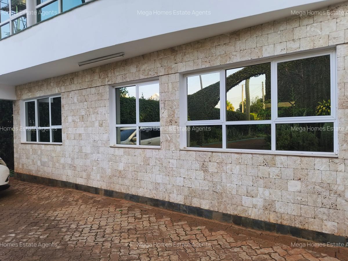 Serviced 1 Bed Apartment with En Suite in Runda - 2