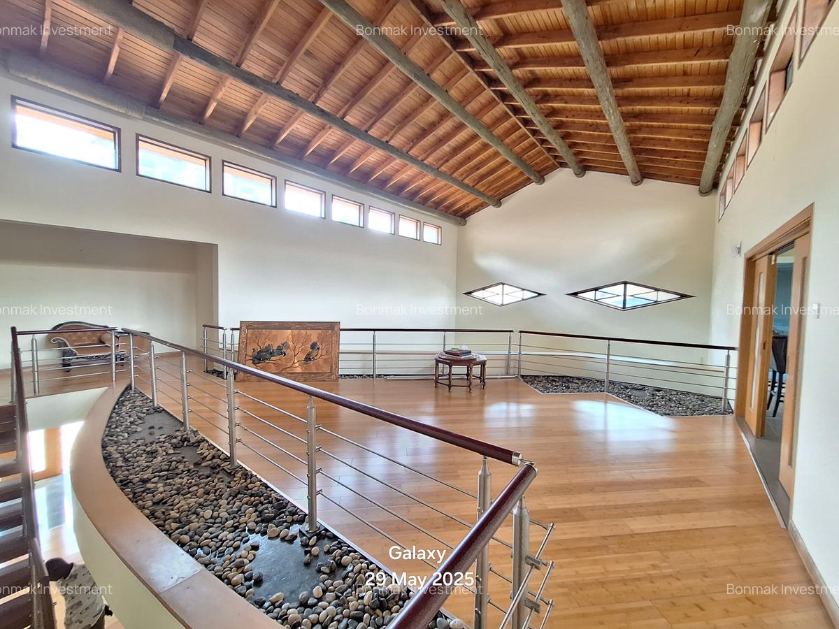 5 Bed Townhouse with En Suite at Kyuna Road - 14